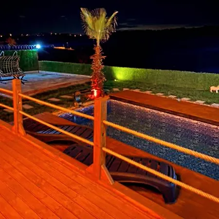 Goelkoey Chalet Kandira